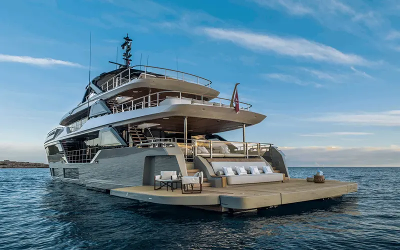 Custom Line Navetta 38