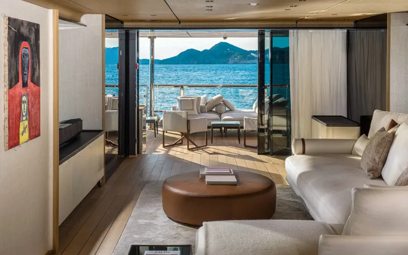 Custom Line Navetta 38