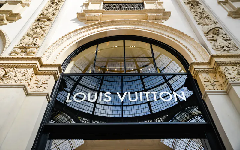 Un hôtel Louis Vuitton verra le jour à Paris, sur les Champs-Élysées