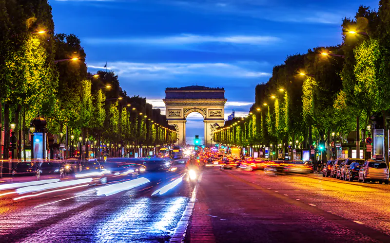 Champs-Elysées