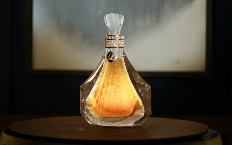 Un peu d'or et quelques diamants : voici la bouteille de rhum la plus chère du monde