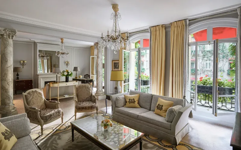 suite Plaza Athénée