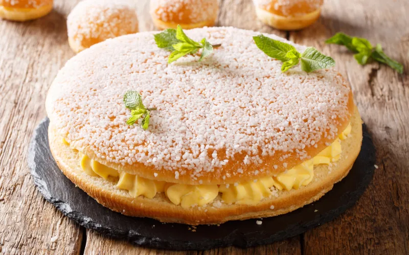 La Tarte Tropézienne : l'icône sucrée et glamour de la Côte d'Azur